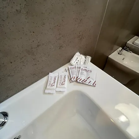 Manaroomsmasini Guest house *